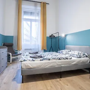 spacious-3-5-rooms-apartment-in-budapest.inbudapesthotels.com/